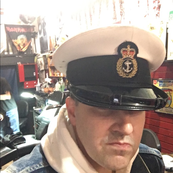 Meet your Posher, Sean - Picture 3 of 3